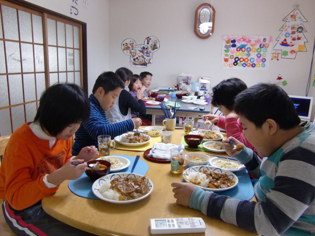 日中一時　カレー（24年度冬休み）