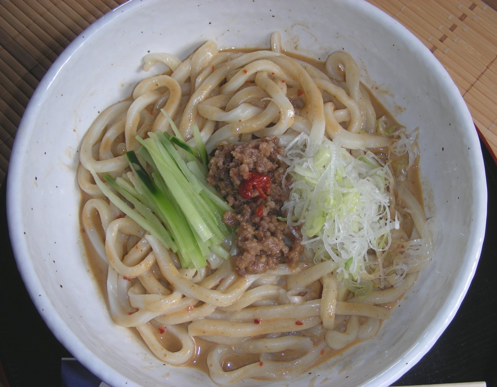 ぴり辛ごまだれうどん